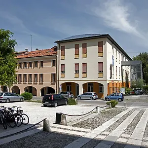 2* Fogadó Centro Della Famiglia